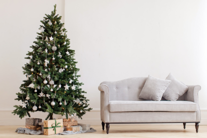 Pom artificial. O atmosferă de Crăciun care nu este de foioase