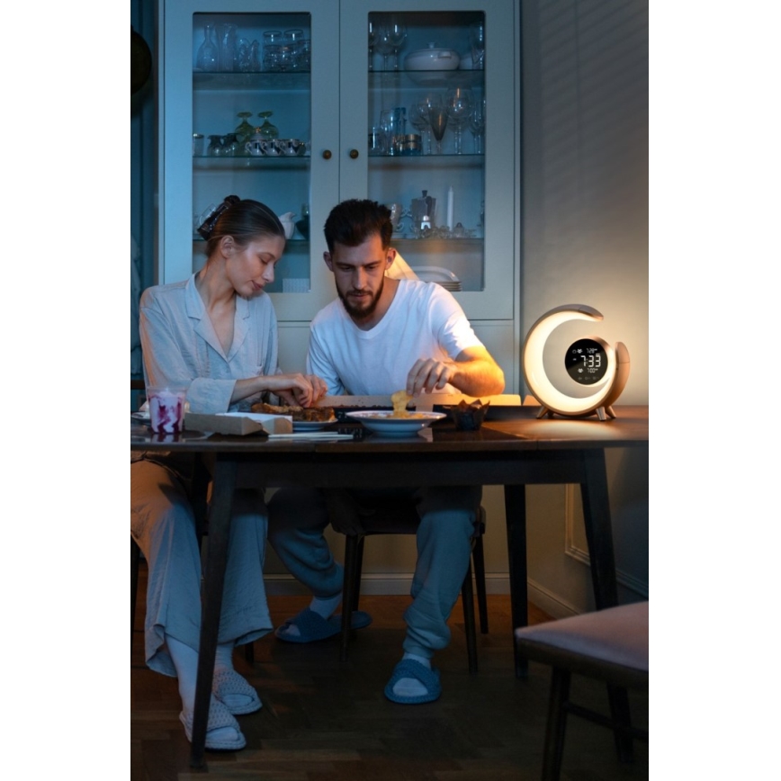 Lampă LED RGBW dimabilă de masă cu ceas deșteptător LED/20W/5V USB argintiu