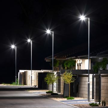 Lampă LED stradală solară VIA 200W/20000 mAh 3,2V 6000K IP54 + telecomandă