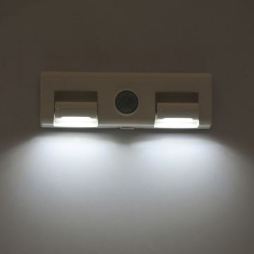 LED Aplică perete cu senzor LED/3xAAA/4,5V
