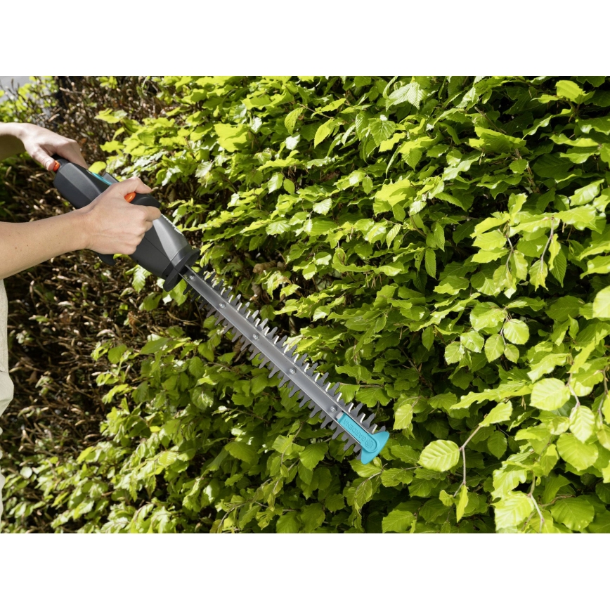 Mașină fără fir de tuns gard viu EASYCUT 14,4V 2000 mAh Gardena