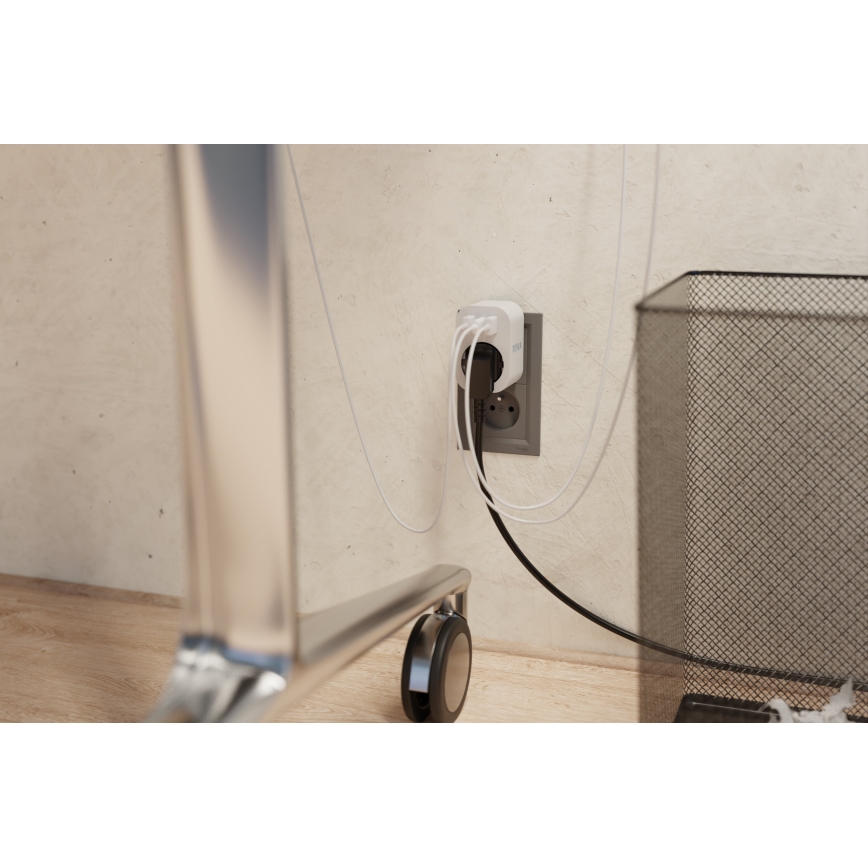 Priză inteligentă TESLA Smart 3680W/230V/16A tip F/E 2xUSB-A + 1xUSB-C Wi-Fi